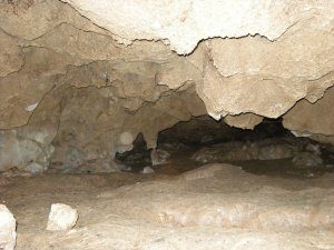 Cueva de Valdelaperra