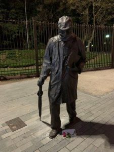 Escultura-de-Miguel-Delibes